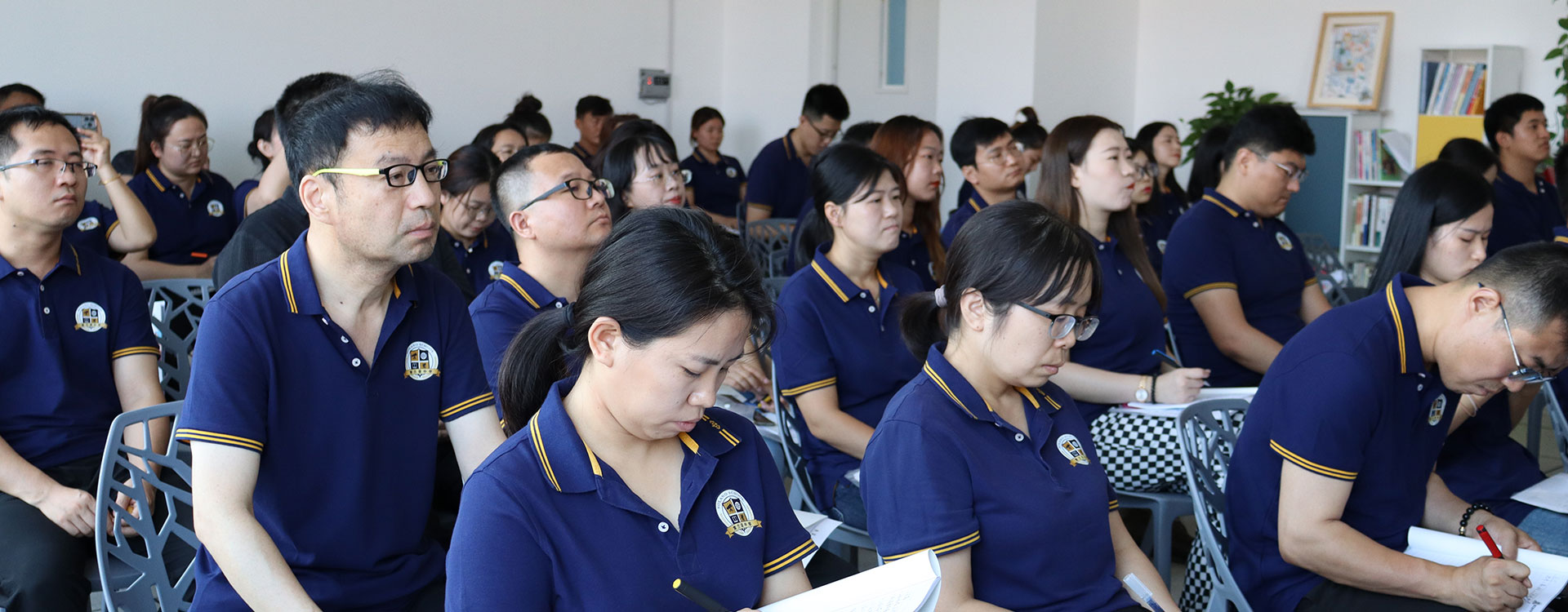 男生操女生视频网站亚洲